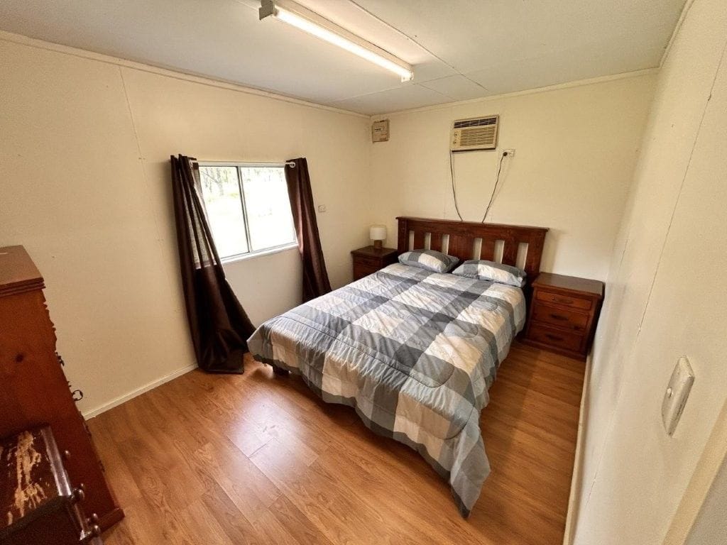 240 Old Dalrymple Road, Breddan