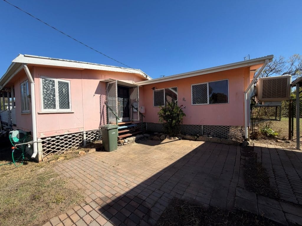 13 Dundee Street, Queenton