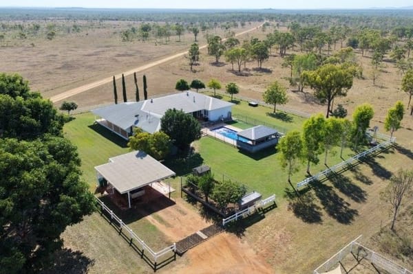 Bumbleginny, Charters Towers