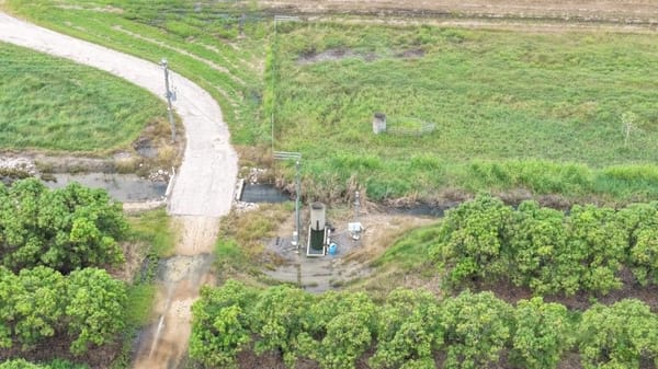 Farming property, Giru
