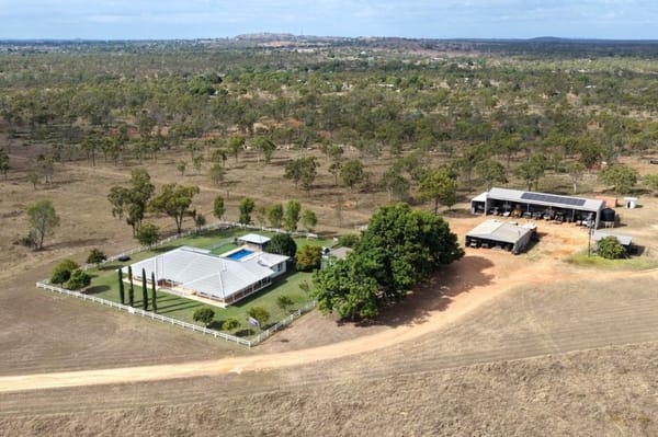 Bumbleginny, Charters Towers