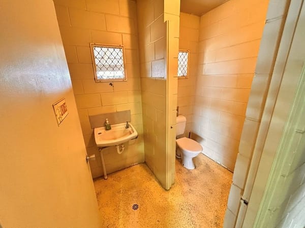 22 Rainbow Road, Charters Towers