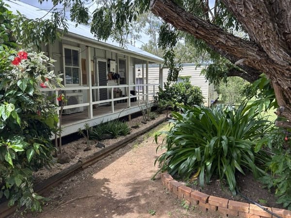 240 Old Dalrymple Road, Breddan