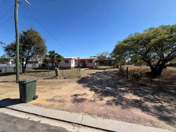 13 Dundee Street, Queenton