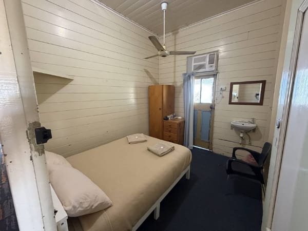 Federal Palace Hotel, Richmond QLD