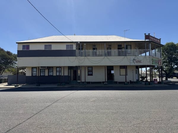 Federal Palace Hotel, Richmond QLD