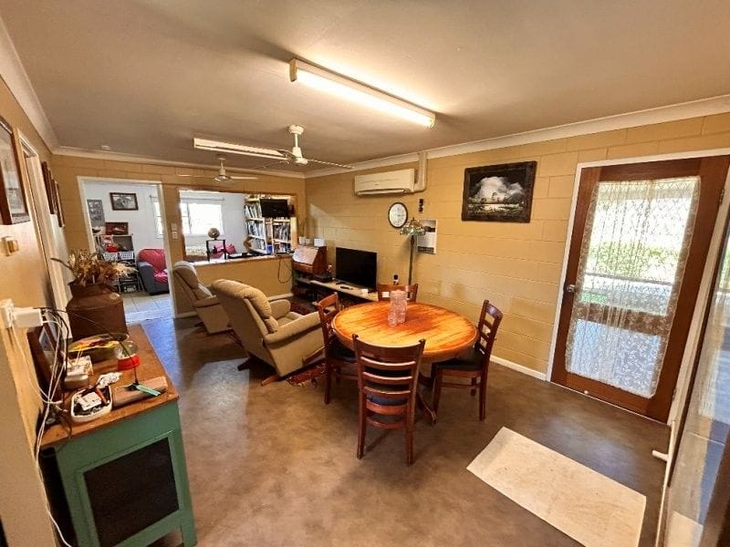 27 Beechcraft Court, Breddan