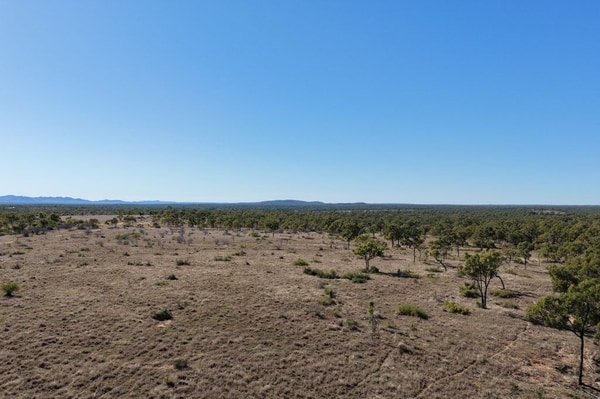 500 acres for sale Charters Towers