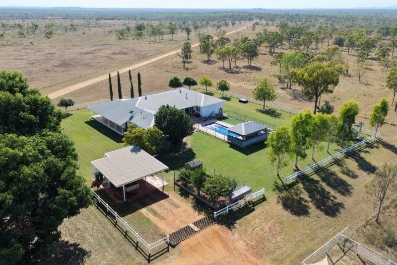 Bumbleginny, Charters Towers